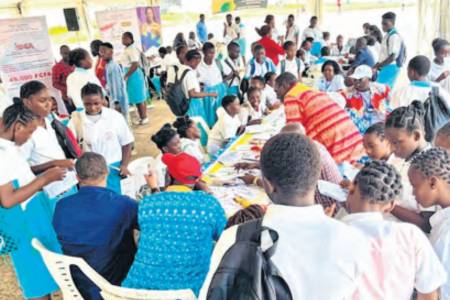 RSE : la Comilog offre des bourses d'études aux bacheliers gabonais à fort potentiel