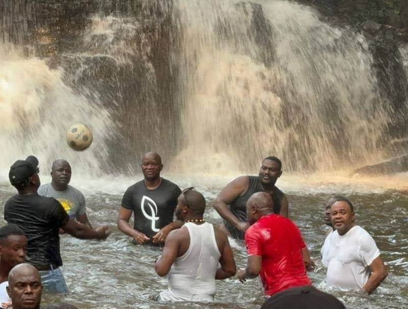 Vacances au village : les chutes de Lekabi séduisent plus d'un